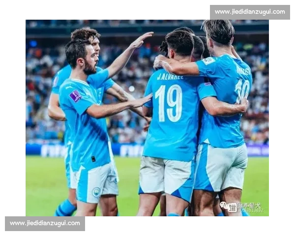 曼城世俱杯首战备战训练：新援谢尔基、赖因德斯合练亮相