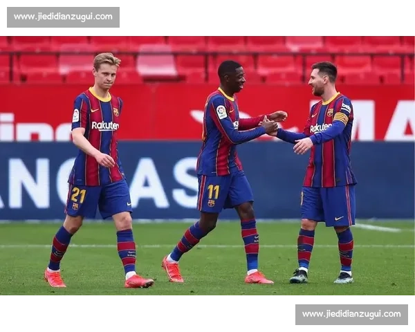 梅西赠全套装备！登贝莱晒照尽显师徒情谊