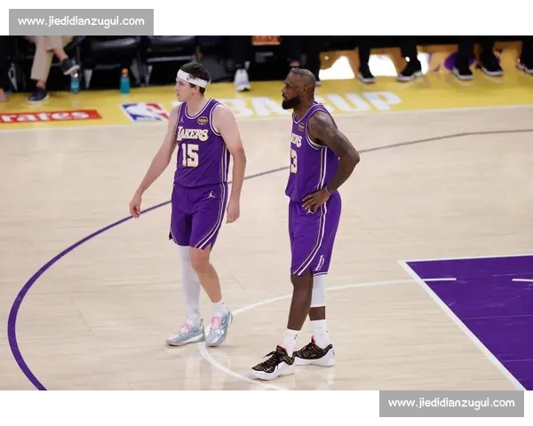 卡斯利直言上半场表现未达标准：球队亟需提升状态